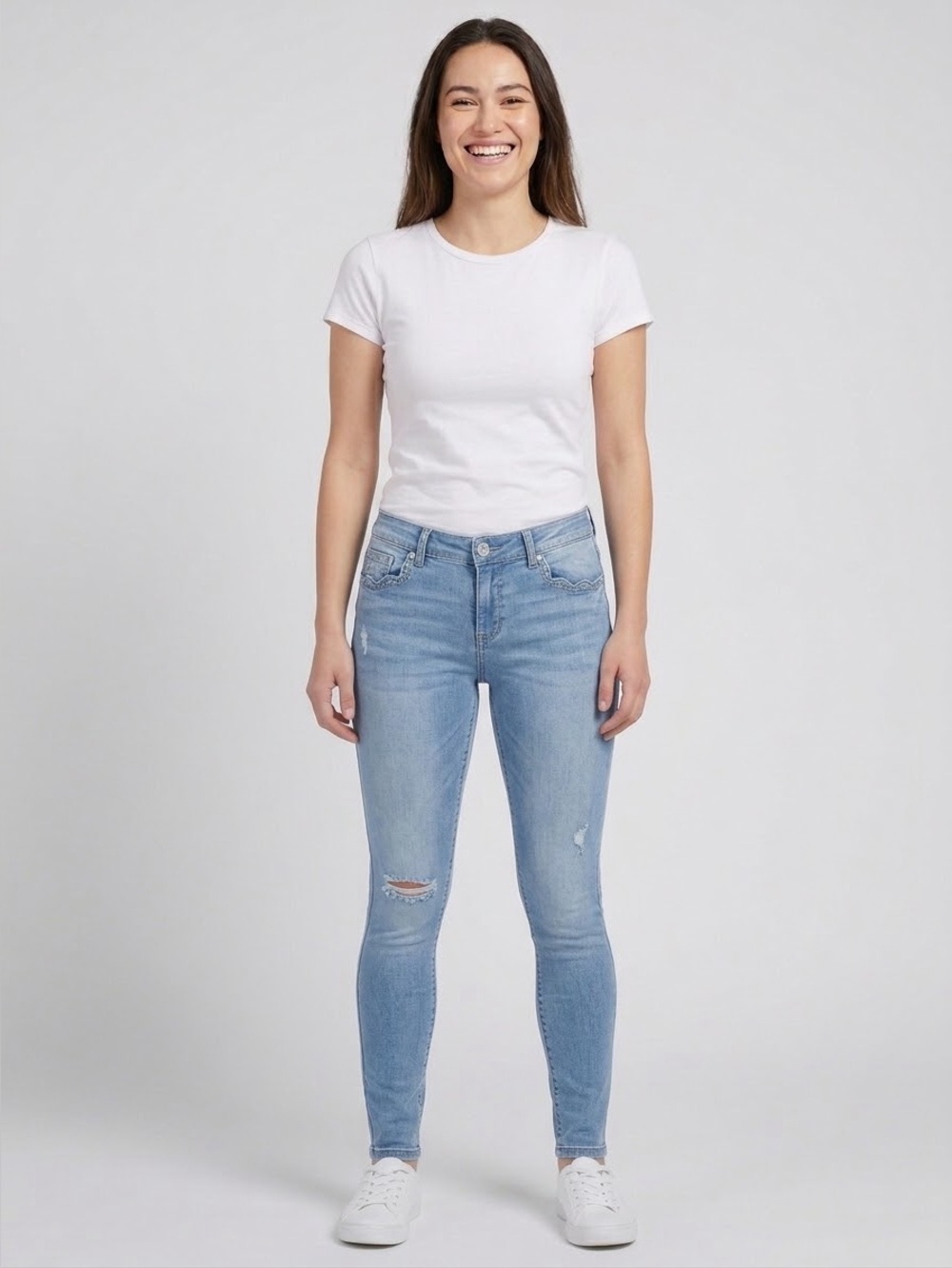 Jade Light Wash Distressed Skinny Jeans - Size 5/6